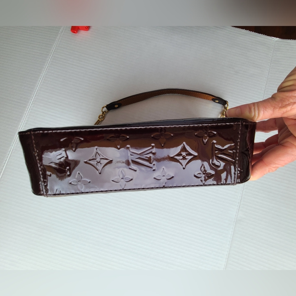 Louis Vuitton Authentic Rodeo Drive Amarante Vernis Leather Shoulder Bag - Picture 8 of 16